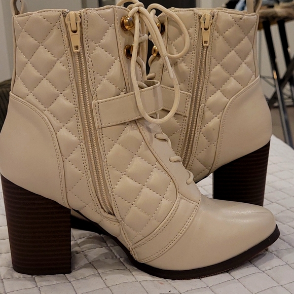 Shoes - NWOT BEIGE combat Booties